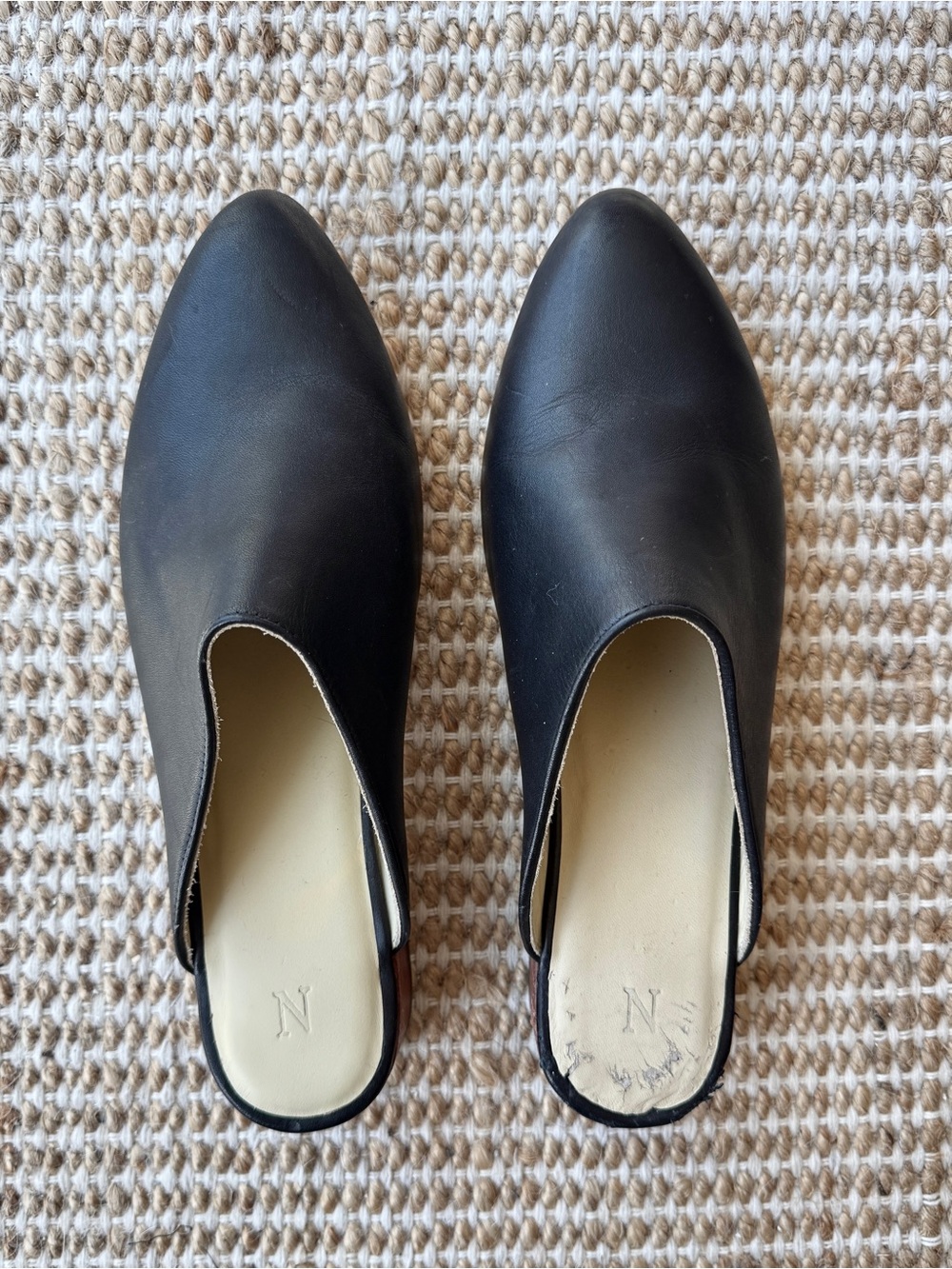 Nisolo Mariella Black Leather Slip-On Mules - 9 - Flaw